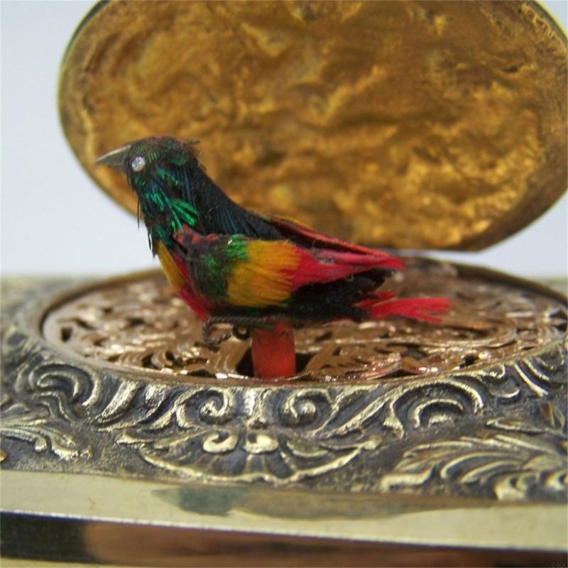 Musical Wind Up Bird Music Box - Snow Globe Musical recensione e prezzo