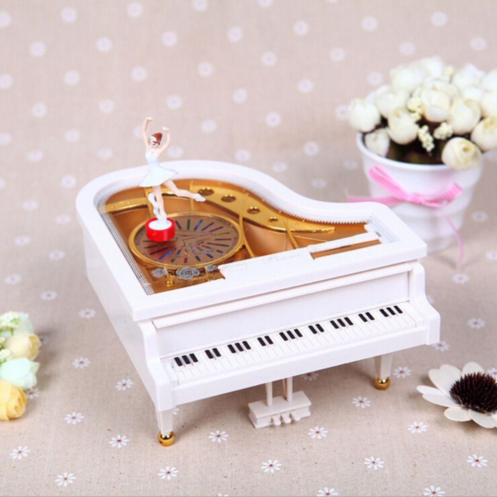 European-style Piano Model Mus - Snow Globe Musical recensione e prezzo